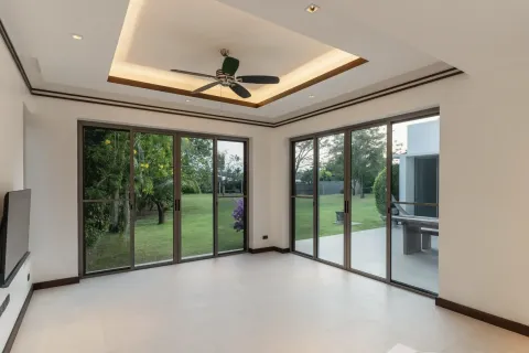 Chalet de 5 dormitorios en Phuket, Tailandia № 190671 - foto 6