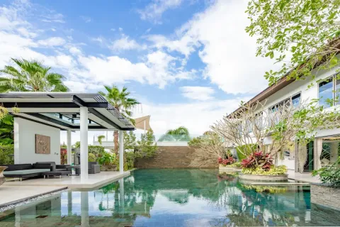 Chalet de 5 dormitorios en Phuket, Tailandia № 190671 - foto 24