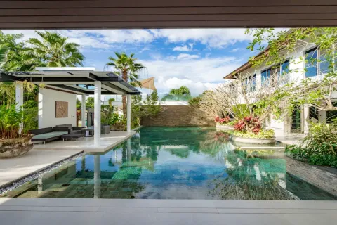 Chalet de 5 dormitorios en Phuket, Tailandia № 190671 - foto 20