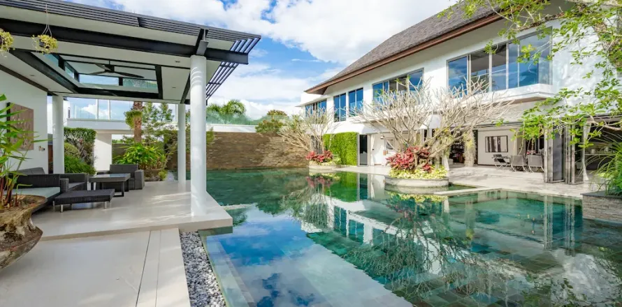 Chalet de 5 dormitorios en Phuket, Tailandia № 190671