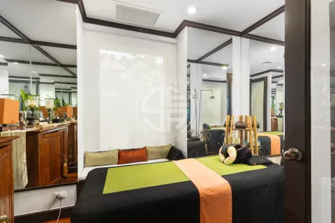 Chalet de 4 dormitorios en Bang Tao, Tailandia № 190669 - foto 15