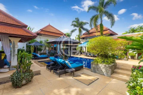 Chalet de 4 dormitorios en Bang Tao, Tailandia № 190669 - foto 22
