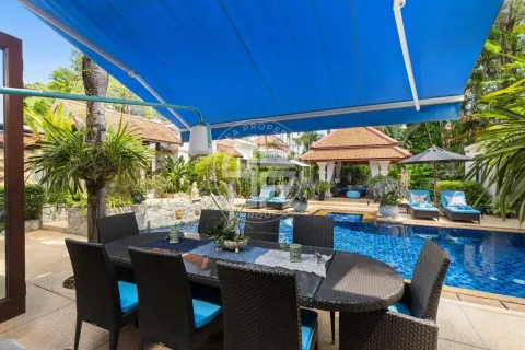Chalet de 4 dormitorios en Bang Tao, Tailandia № 190669 - foto 18