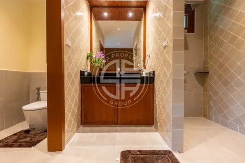 Chalet de 6 dormitorios en Layan Beach, Tailandia № 190675 - foto 18