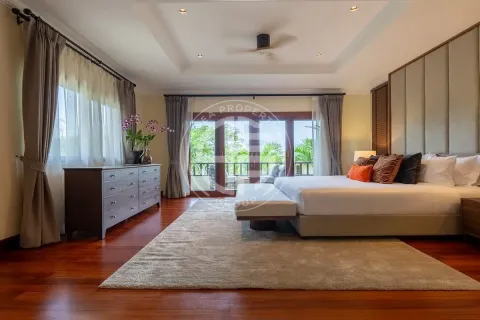 Chalet de 6 dormitorios en Layan Beach, Tailandia № 190675 - foto 8