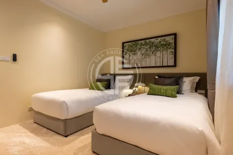 Chalet de 6 dormitorios en Layan Beach, Tailandia № 190675 - foto 15