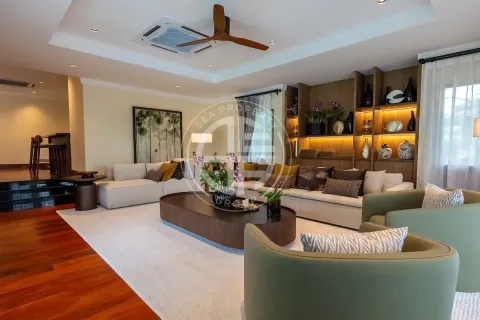 Chalet de 6 dormitorios en Layan Beach, Tailandia № 190675 - foto 3