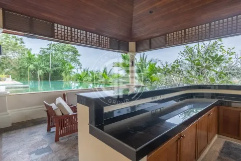 Chalet de 5 dormitorios en Layan Beach, Tailandia № 190674 - foto 17