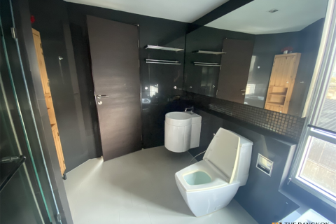 Condominio de 1 dormitorio en Bangkok, Tailandia № 220624 - foto 2