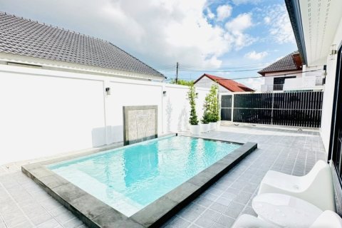 Casa de 3 dormitorios en Pattaya, Tailandia № 181272 - foto 7