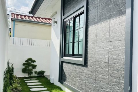 Casa de 3 dormitorios en Pattaya, Tailandia № 181272 - foto 8