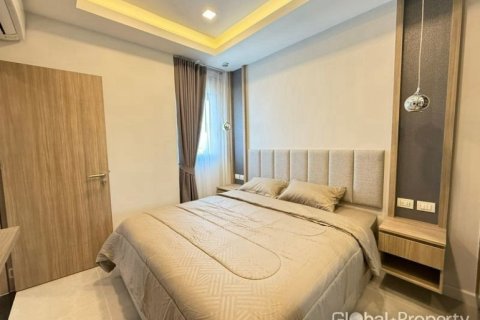 Casa de 3 dormitorios en Pattaya, Tailandia № 168157 - foto 4