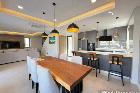 Casa de 3 dormitorios en Pattaya, Tailandia № 168157 - foto 9