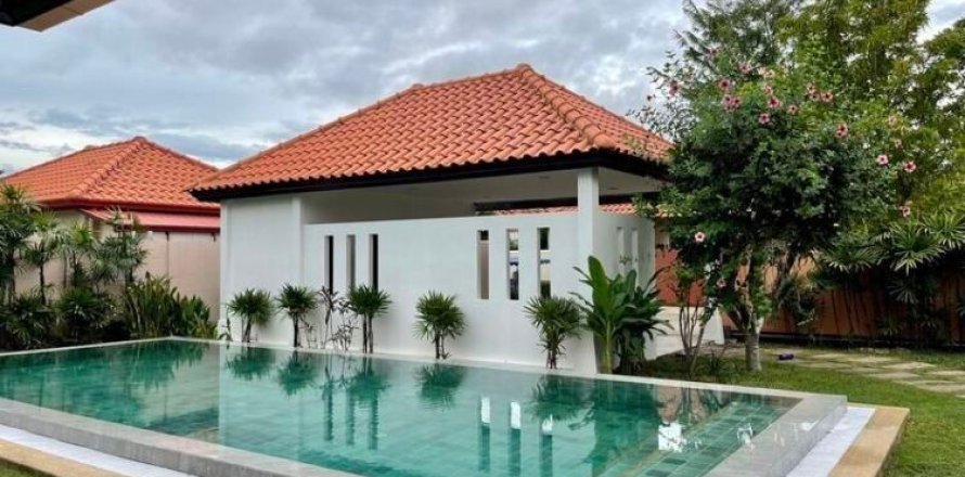 Casa de 3 dormitorios en Pattaya, Tailandia № 168155