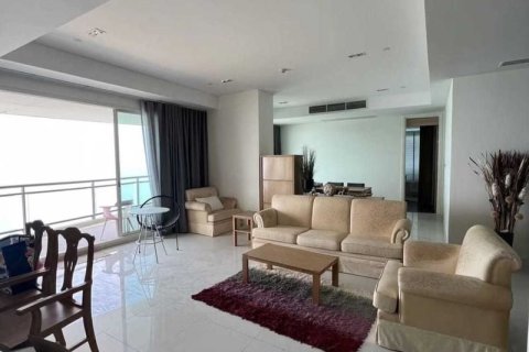 Condominio de 3 dormitorios en Pattaya, Tailandia № 157662 - foto 2