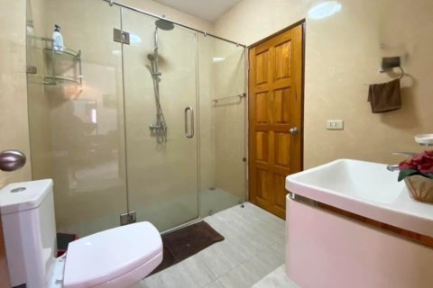 Casa de 3 dormitorios en Pattaya, Tailandia № 157659 - foto 8