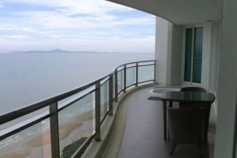 Condo in Pattaya, Thailand, 3 bedrooms  № 157663