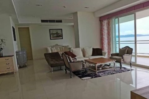 Condominio de 3 dormitorios en Pattaya, Tailandia № 157663 - foto 3