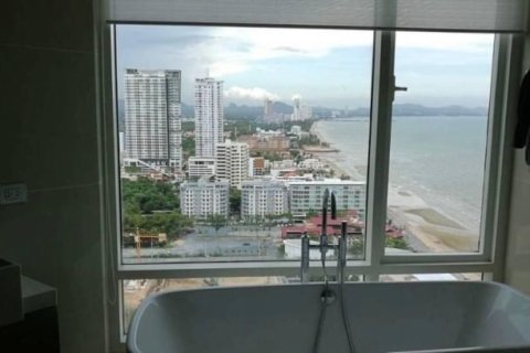 Condominio de 3 dormitorios en Pattaya, Tailandia № 157663 - foto 9