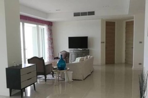 Condominio de 3 dormitorios en Pattaya, Tailandia № 157663 - foto 2
