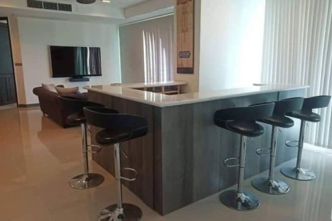 Condominio de 3 dormitorios en Pattaya, Tailandia № 157661 - foto 2