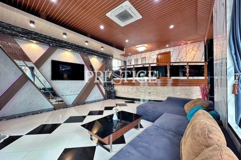 House in Pattaya, Thailand 4 bedrooms № 198242 - photo 3