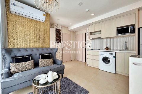Condominio de 2 dormitorios en Pattaya, Tailandia № 198239