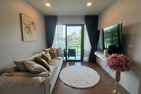 Chalet de 4 dormitorios en Bang Na, Bangkok, Tailandia № 133717 - foto 9