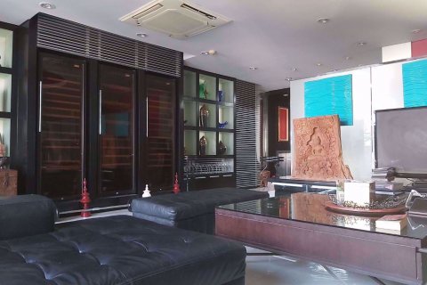 Condominio de 1 dormitorio en Bang Rak, Bangkok, Tailandia № 54353 - foto 2