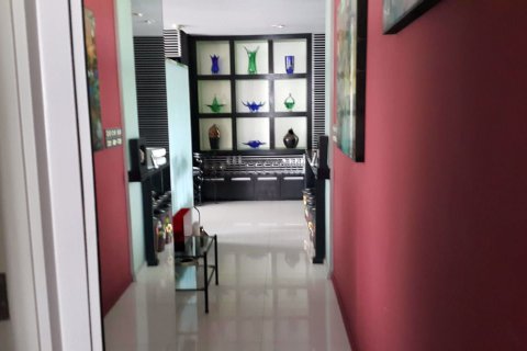 Condominio de 1 dormitorio en Bang Rak, Bangkok, Tailandia № 54353 - foto 13