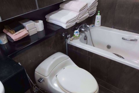 Condominio de 1 dormitorio en Bang Rak, Bangkok, Tailandia № 54353 - foto 16