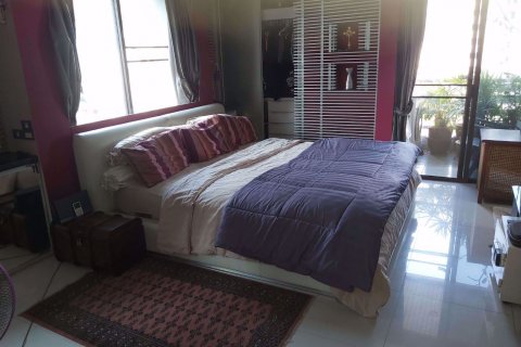 Condominio de 1 dormitorio en Bang Rak, Bangkok, Tailandia № 54353 - foto 10