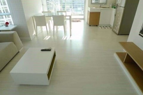 Condominio de 2 dormitorios en Chatuchak, Bangkok, Tailandia № 54350 - foto 3