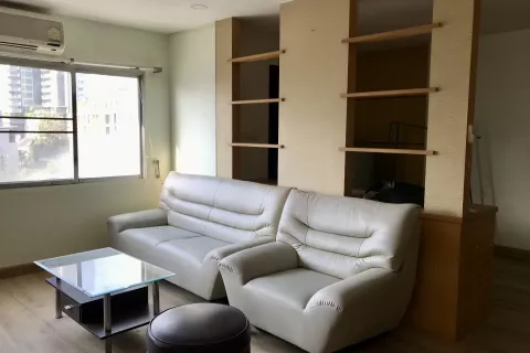 Condominio de 2 dormitorios en Watthana, Bangkok, Tailandia № 137852 - foto 6