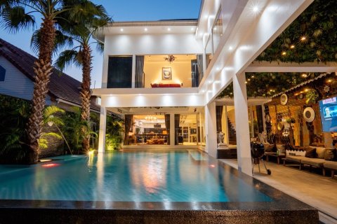 Villa à Pattaya, Thaïlande 8 chambres № 164130