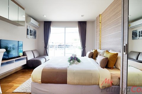 Condominio de 2 dormitorios en Jomtien Beach, Pattaya, Tailandia № 32592 - foto 7