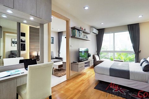 Condo sur Jomtien Beach, Pattaya, Thaïlande, 1 chambre № 32593 - photo 16
