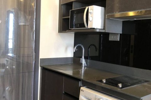 Eigentumswohnung in Bangkok, Thailand, 1 Schlafzimmer № 143584 - Foto 2