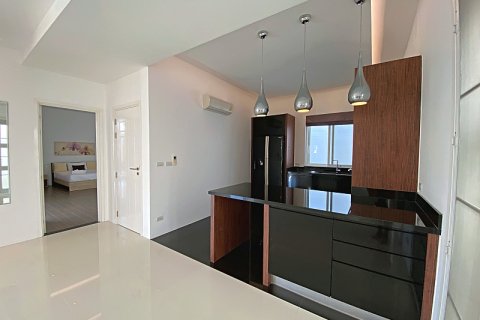 Chalet de 4 dormitorios en Hua Hin, Tailandia № 205660 - foto 14