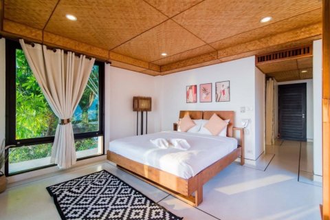 Chalet de 4 dormitorios en Pran Buri, Tailandia № 205662 - foto 10