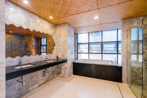 Chalet de 4 dormitorios en Pran Buri, Tailandia № 205662 - foto 12