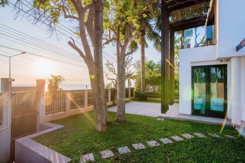 Chalet de 4 dormitorios en Pran Buri, Tailandia № 205662 - foto 3