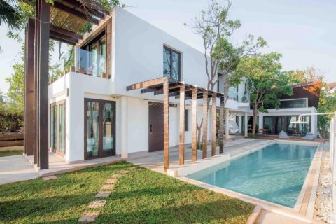 Chalet de 4 dormitorios en Pran Buri, Tailandia № 205662 - foto 2