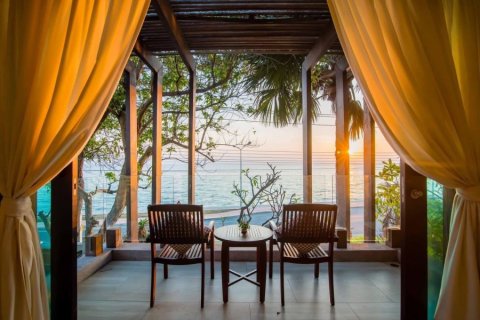 Chalet de 4 dormitorios en Pran Buri, Tailandia № 205662 - foto 4