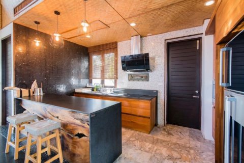 Chalet de 4 dormitorios en Pran Buri, Tailandia № 205662 - foto 9