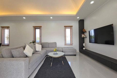 Chalet de 3 dormitorios en Hua Hin, Tailandia № 205663 - foto 6