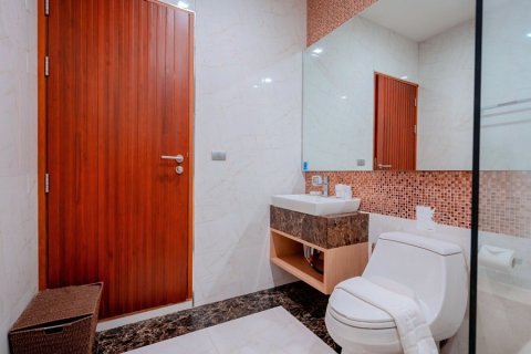 Chalet de 3 dormitorios en Hua Hin, Tailandia № 205665 - foto 23