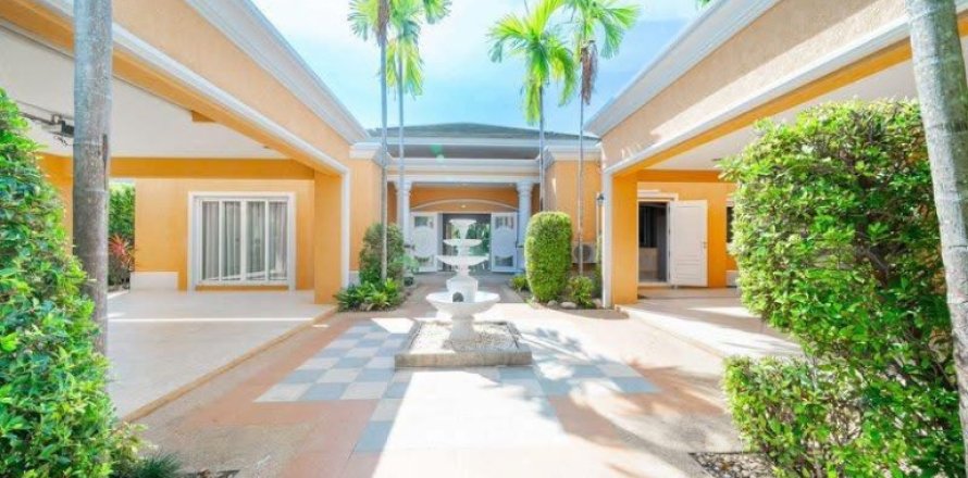 Casa de 4 dormitorios en Pattaya, Tailandia № 172521