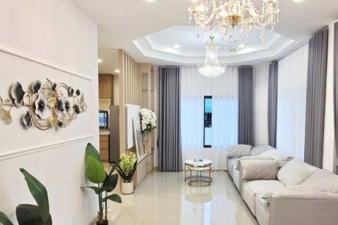 Casa de 3 dormitorios en Pattaya, Tailandia № 172522 - foto 8