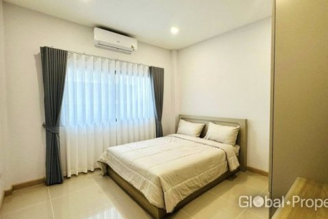Casa de 3 dormitorios en Pattaya, Tailandia № 172522 - foto 3